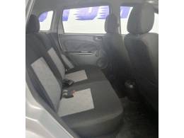 FORD - FIESTA - 2013/2014 - Prata - R$ 33.900,00