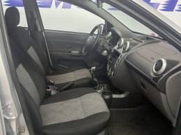 FORD - FIESTA - 2013/2014 - Prata - R$ 33.900,00