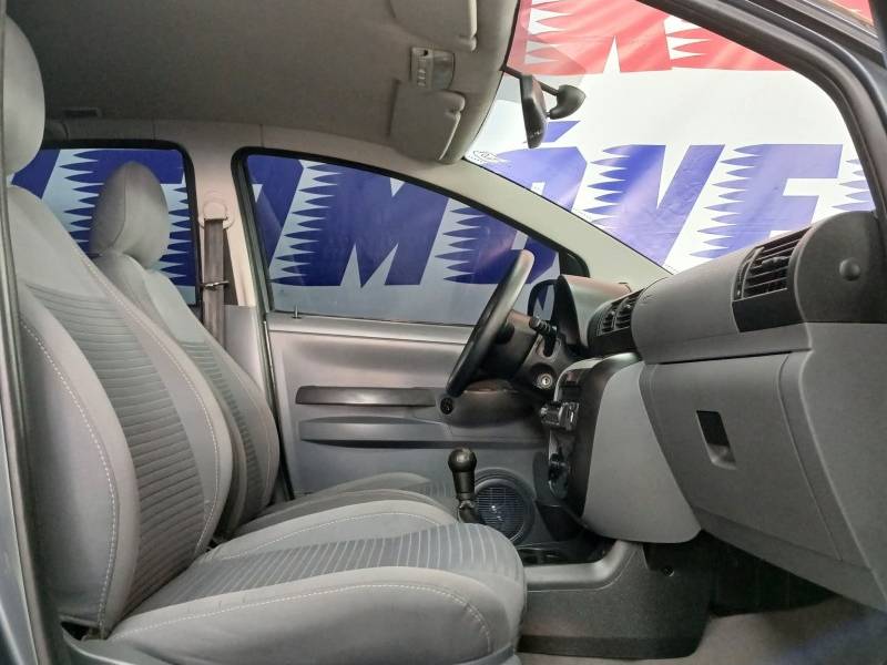 VOLKSWAGEN - SPACEFOX - 2007/2008 - Cinza - R$ 32.900,00