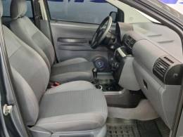 VOLKSWAGEN - SPACEFOX - 2007/2008 - Cinza - R$ 32.900,00